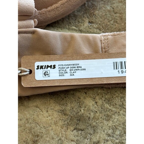 Skims Fits Everybody Push-up Demi Bra Clay Size 32A - Picture 7 of 7